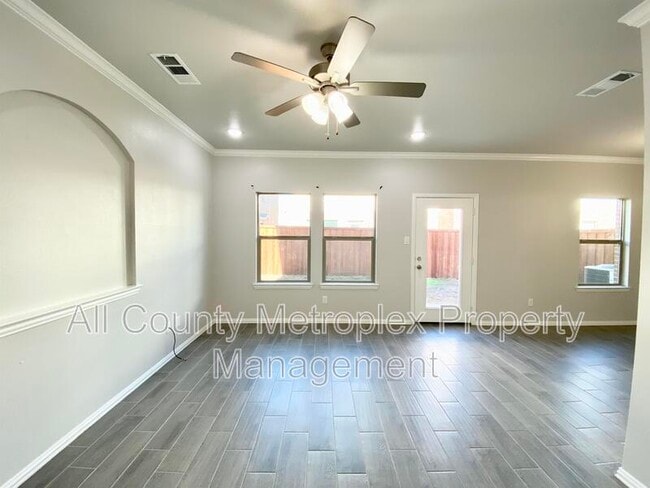 Photo - 4723 Amal Saleh Dr