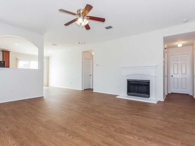 506 Eisenhower Ln
