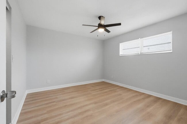 Photo - 6191 SW 37th St Unidad 210