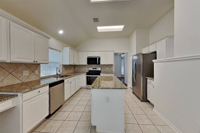 2615 Honeysuckle Walk
