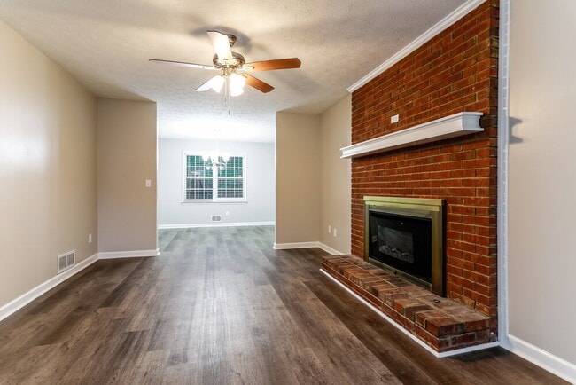 Photo - 1212 Summit Links Ct