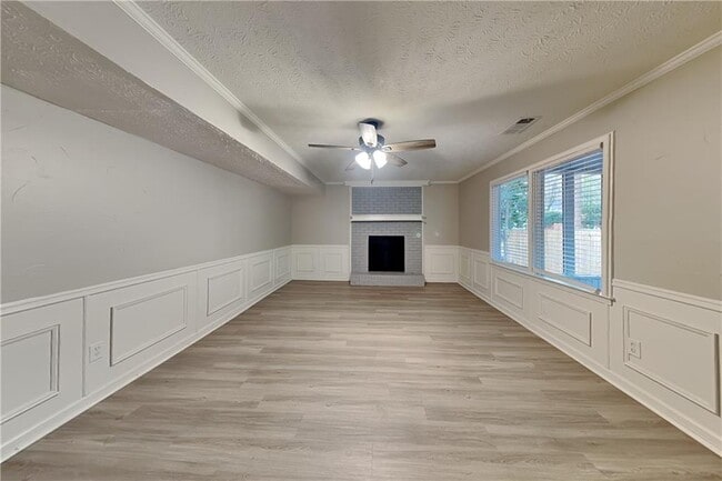 Photo - 9880 Lake Forest Way