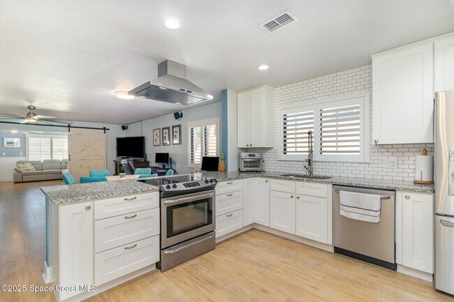 Photo - 106 Seawind Dr