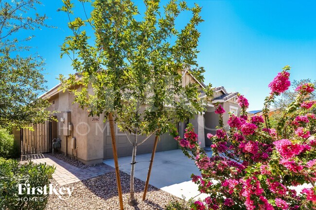 Photo - 20167 W Grant St