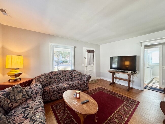 Photo - Fully Furnished/All Inclusive Rancher Near...