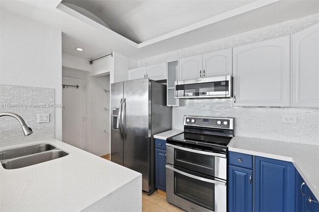 7545 E Treasure Dr Unit 10
