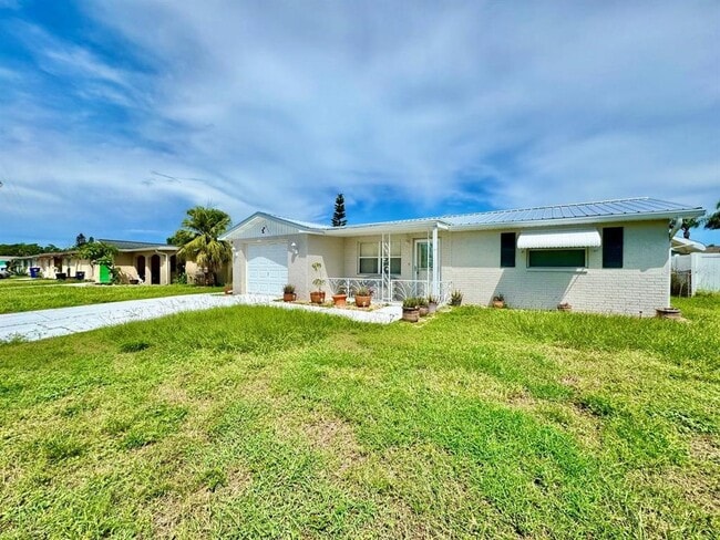 3131 Roxbury Dr