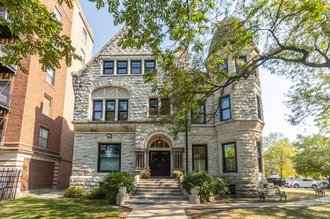 Building Photo - 4545 S Drexel Blvd Unit 3A