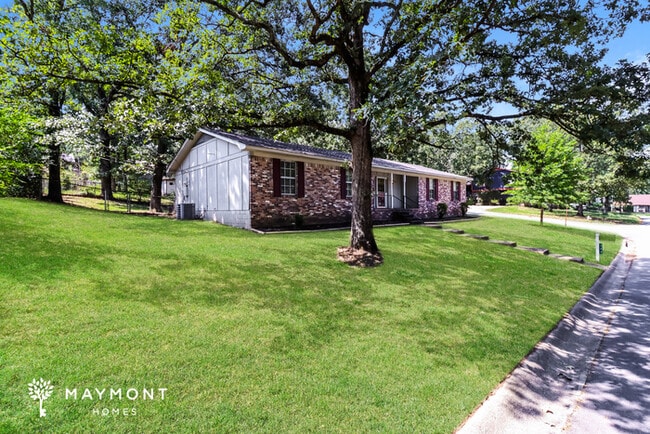 Photo - 204 Corkwood Dr