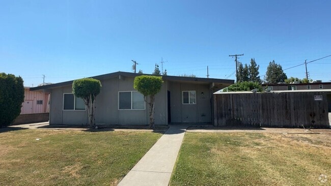 Building Photo - 1999 Unit 1421 Rental