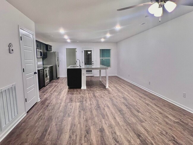 Photo - 1100 Pawpaw Pl