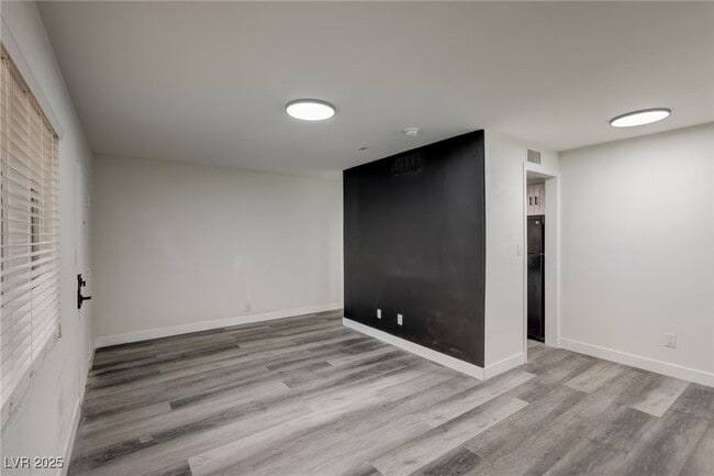 Photo - 1922 Fairfield Ave Unit 102