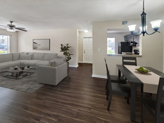 Tuscany Pointe at Somerset Place Apartment Homes