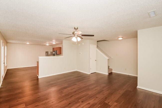 Photo - 941 Ravine Dr