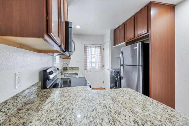 Photo - 665 Osceola St