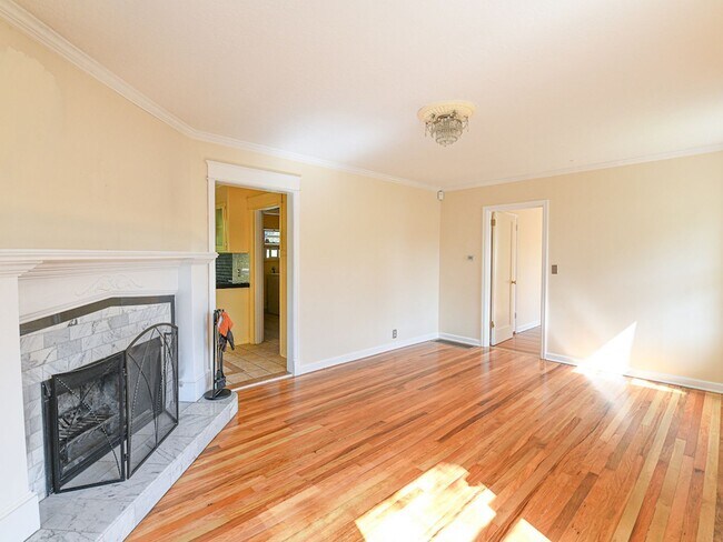 Photo - 2225 SW Idaho St