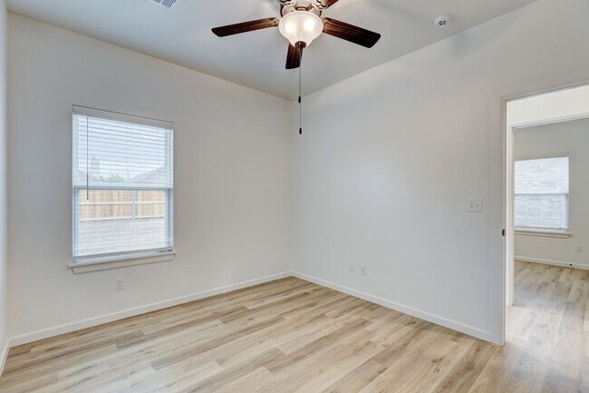 Photo - Stunning Brand New Duplex with Private Backyard in Edmond!