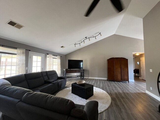 Photo - Country Living in Ranchland Acres!