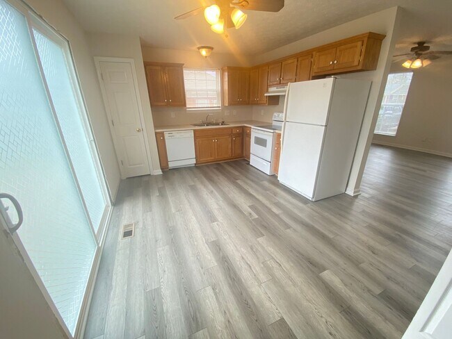 Photo - 708 Vincent Cason Ave