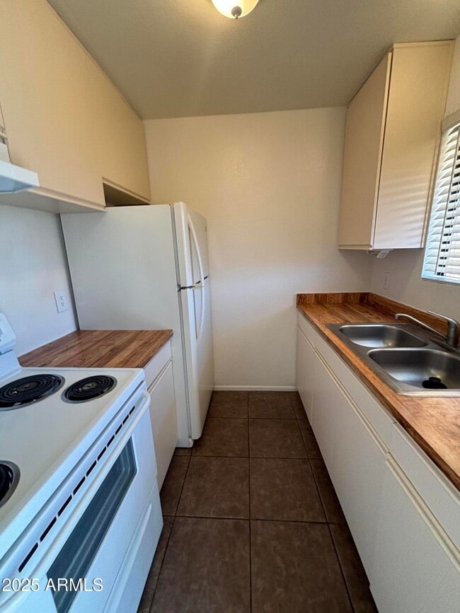 Photo - 840 S Main St Unidad 30