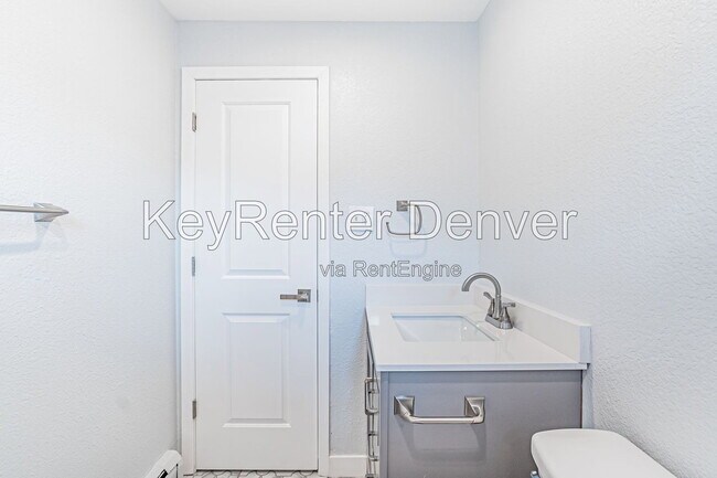 Photo - 2356 S Linden Ct Unit B