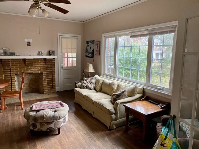 Photo - 2505 Vanderbilt Ave