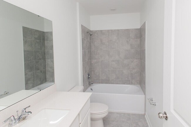 Photo - 1482 Austin St