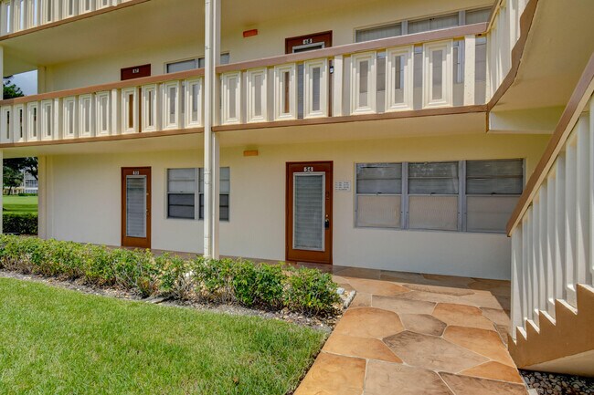 Photo - 54 Mansfield B