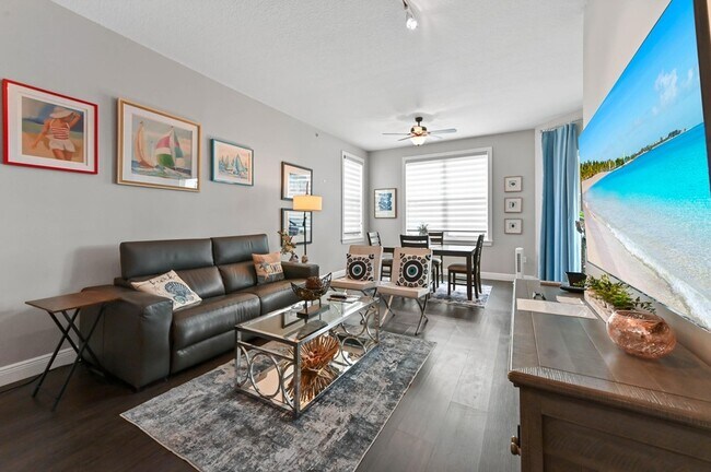 804 E Windward Way Unit 120