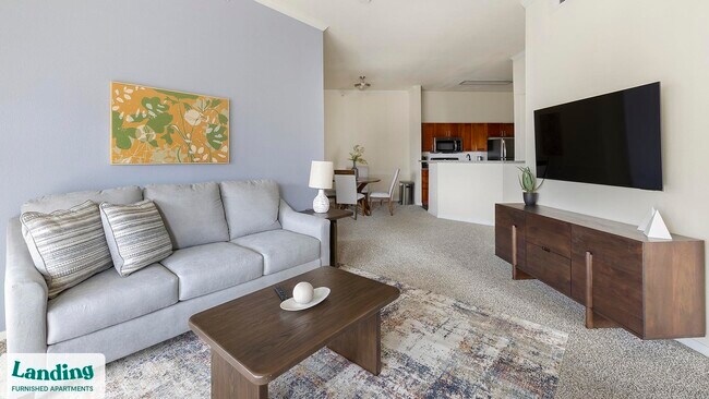 901 Lakeside Cir Unit 3305