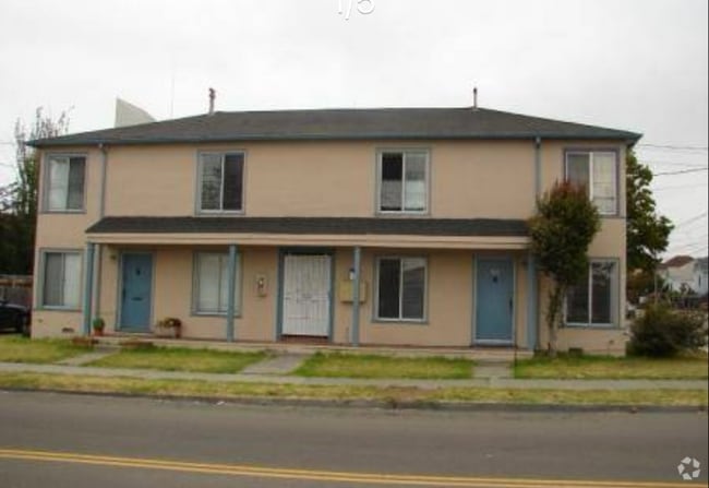 Building Photo - 921 Dwight Way Rental