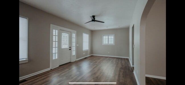 Photo - 637 S 44th St