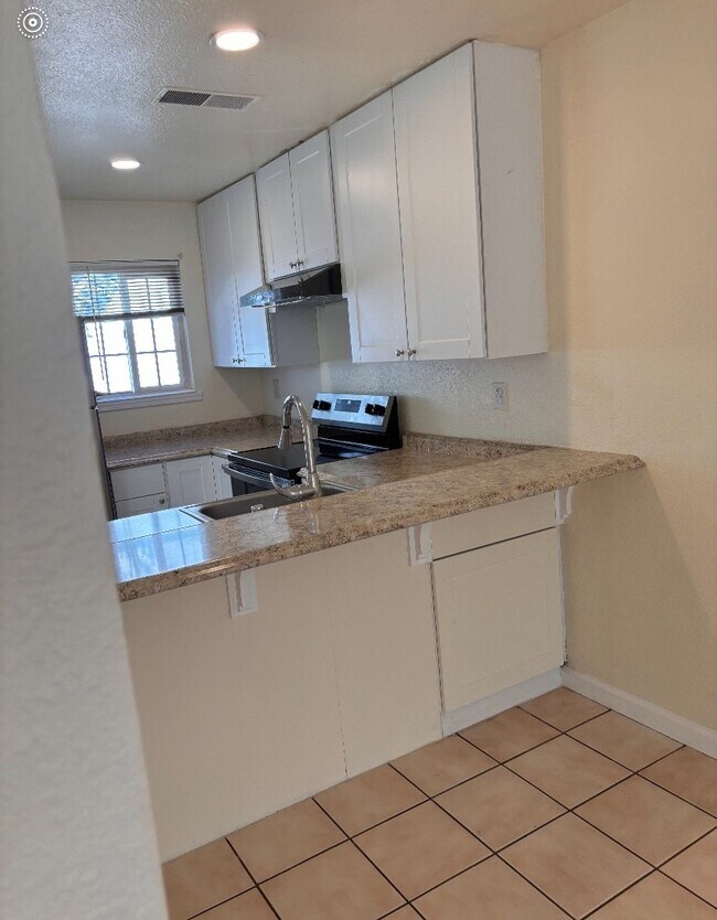 Photo - 3561 Merced Ave Unidad B