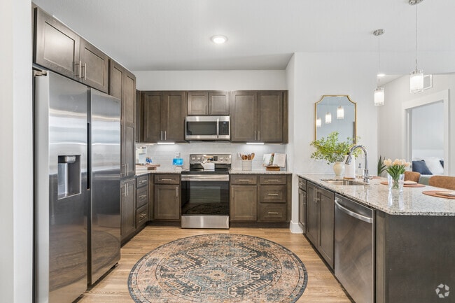 2BR, 2BA - 1,065SF - Kitchen
