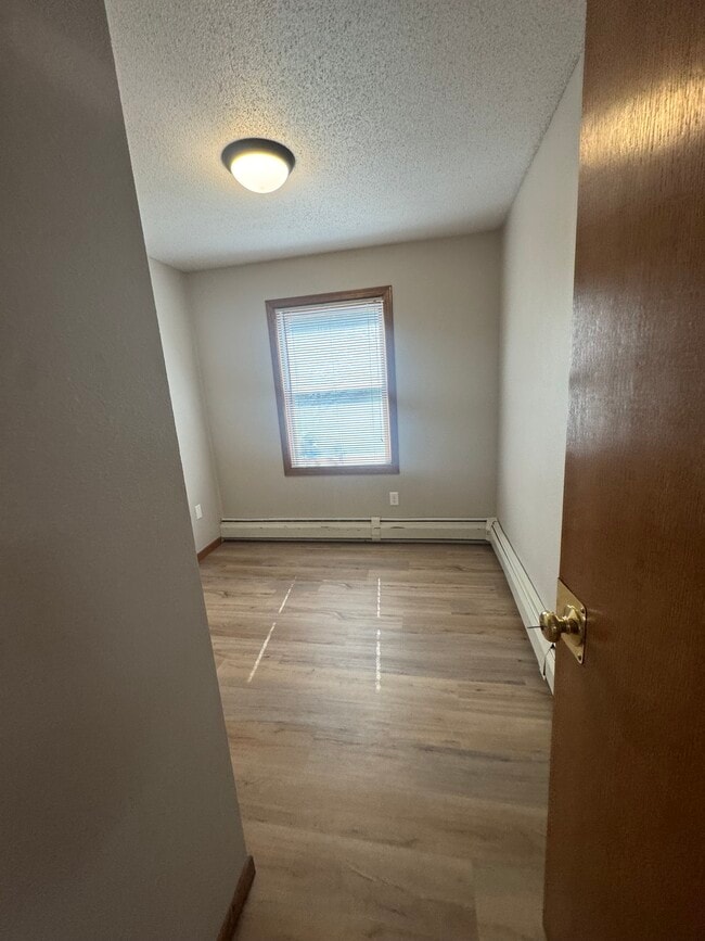 Photo - 314 W 4th St Unidad 2