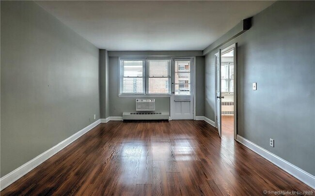 Photo - 444 Bedford St Unit APT 7D