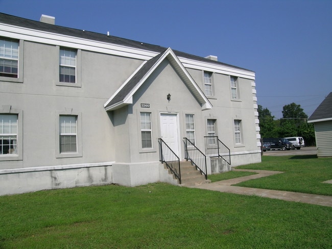 Photo - Salem Manor Apartments