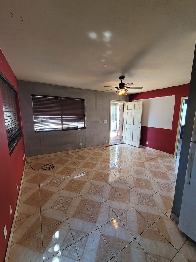 Building Photo - 86 Waipahe St Unit Cottage