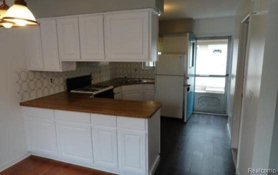 Photo - 1480 Junction St