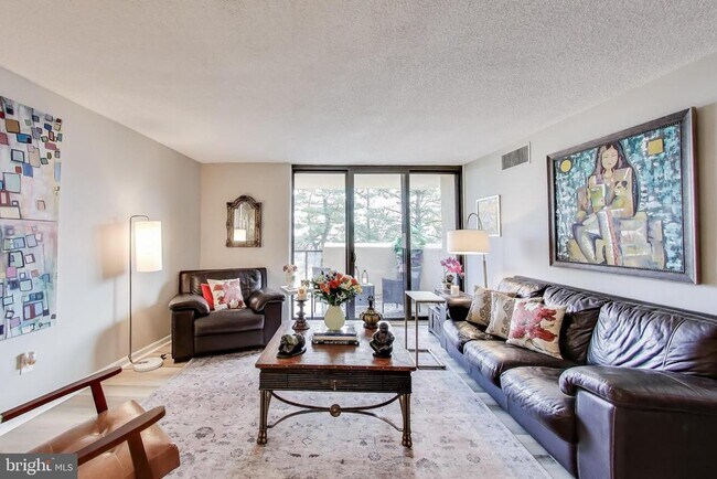 Photo - 1101 S Arlington Ridge Rd Unidad 305