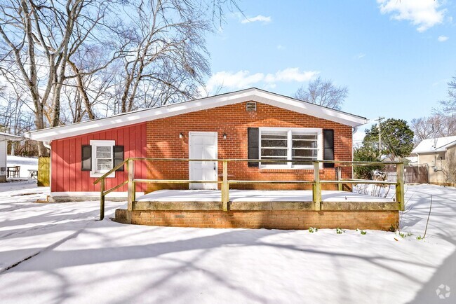 Building Photo - 1950's 2 bedroom home for rent in St. B Area!