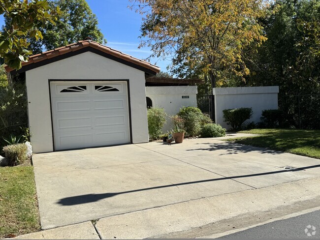 Building Photo - 1819 Woodbrook Ln Rental