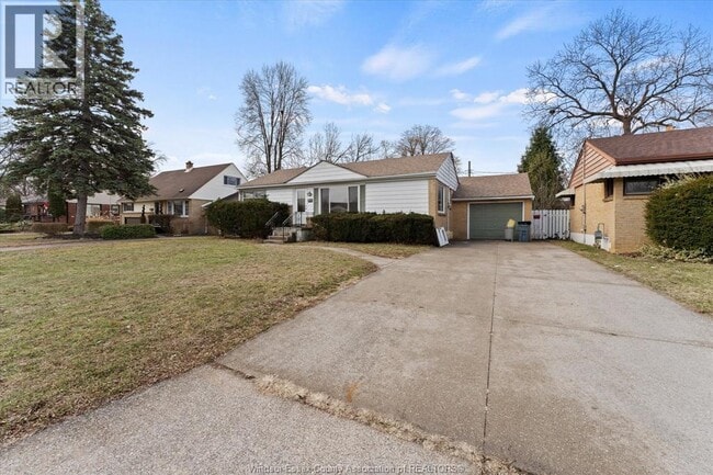 Photo - 3701 Dandurand Ave