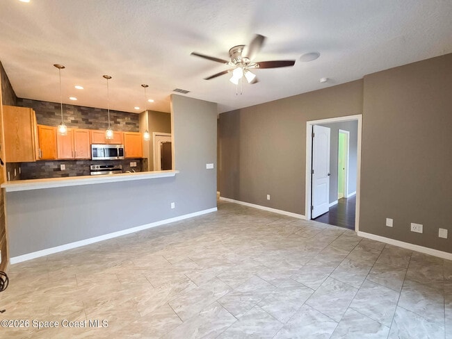 Photo - 1015 Venetian Dr Unit 104