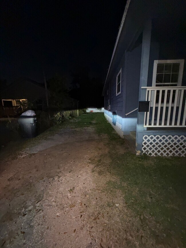 Photo - 7813 Canal St