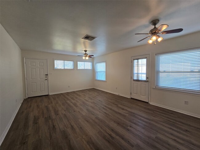 Photo - 107 Tarpon Ave