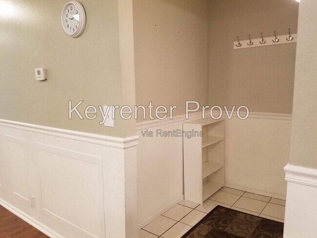 Photo - 1686 Hickory Ln