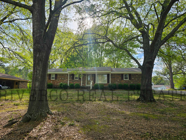 Photo - 803 City Lake Dr NW House