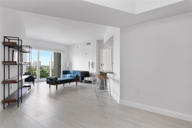 Photo - 19900 E Country Club Dr Unit TS08