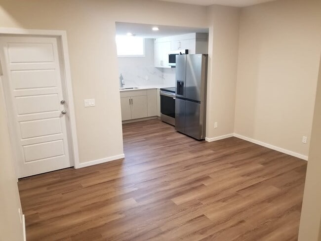 Photo - 17816 73 St NW